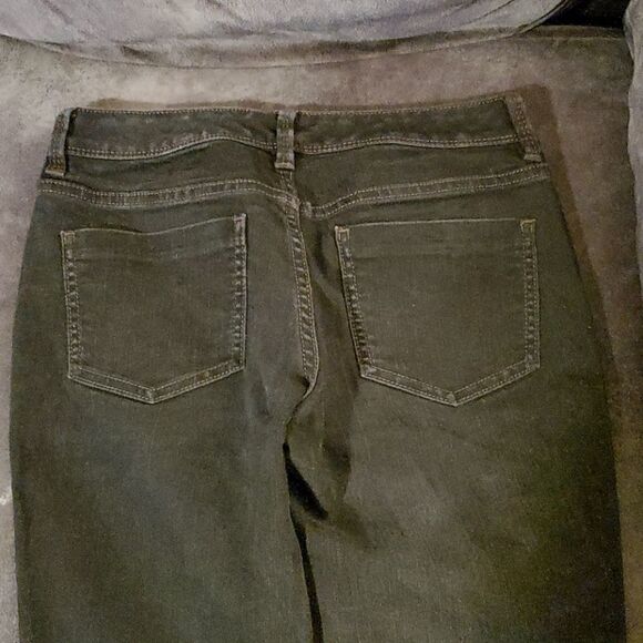 The limited 4 petite jeans Size 4 Short Jeans - Picture 7 of 9